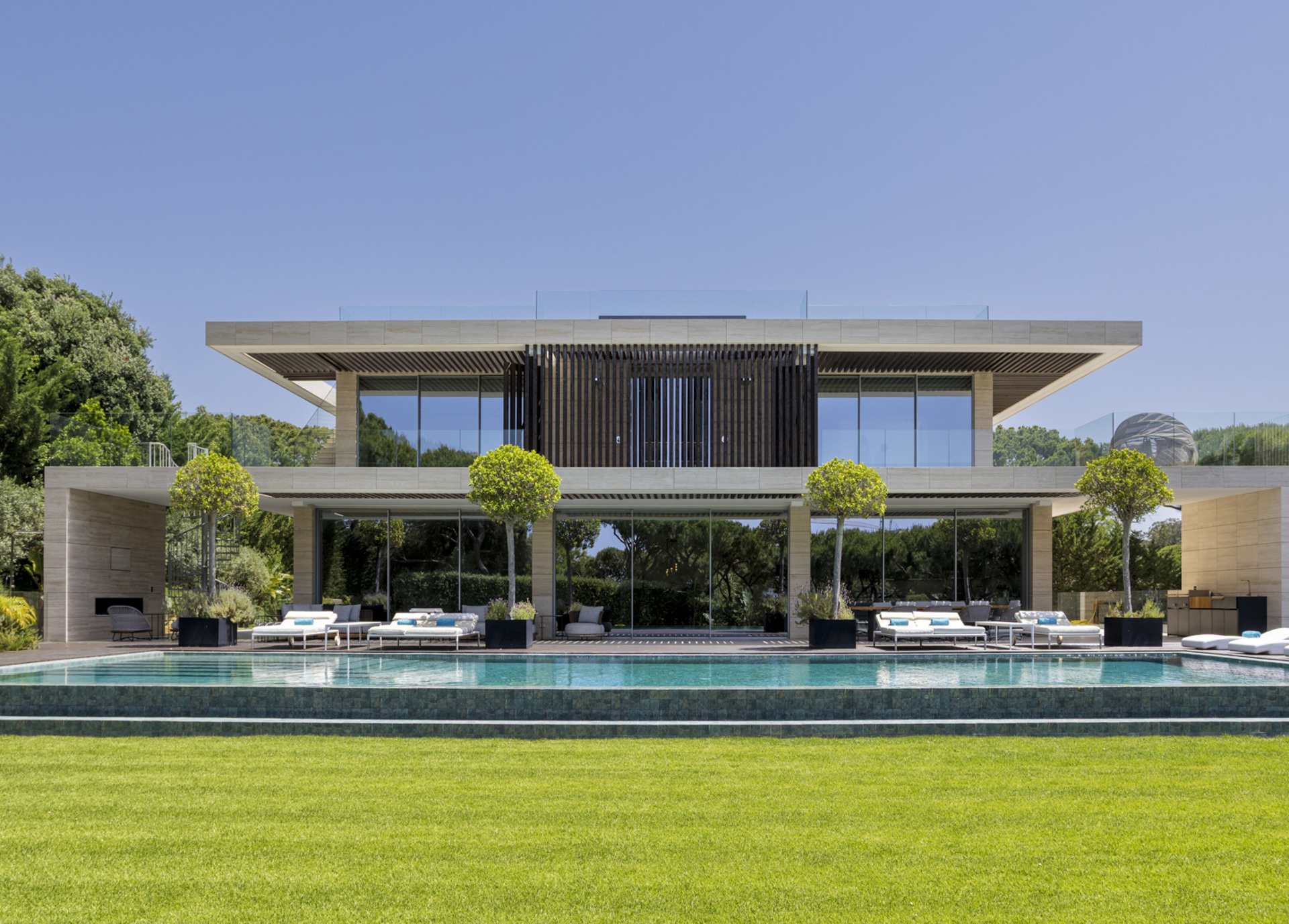 Villa Leona WP (40 De 90)