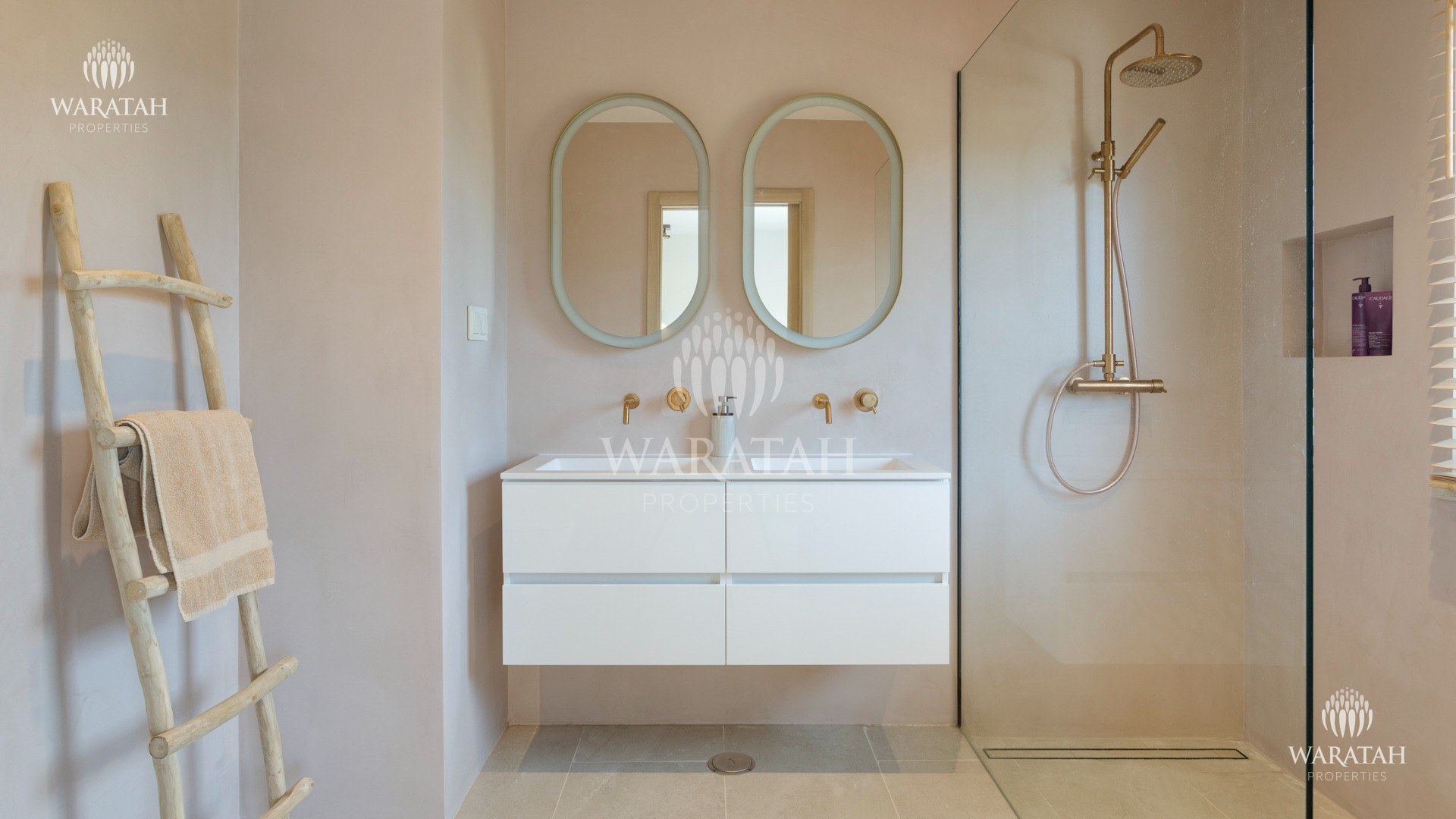 SWM 054 Bathroom 2 Villa Aurea Ferragudo Waratah Properties