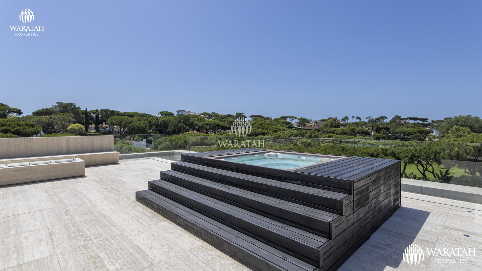 Villa Leona WP (18 De 90)
