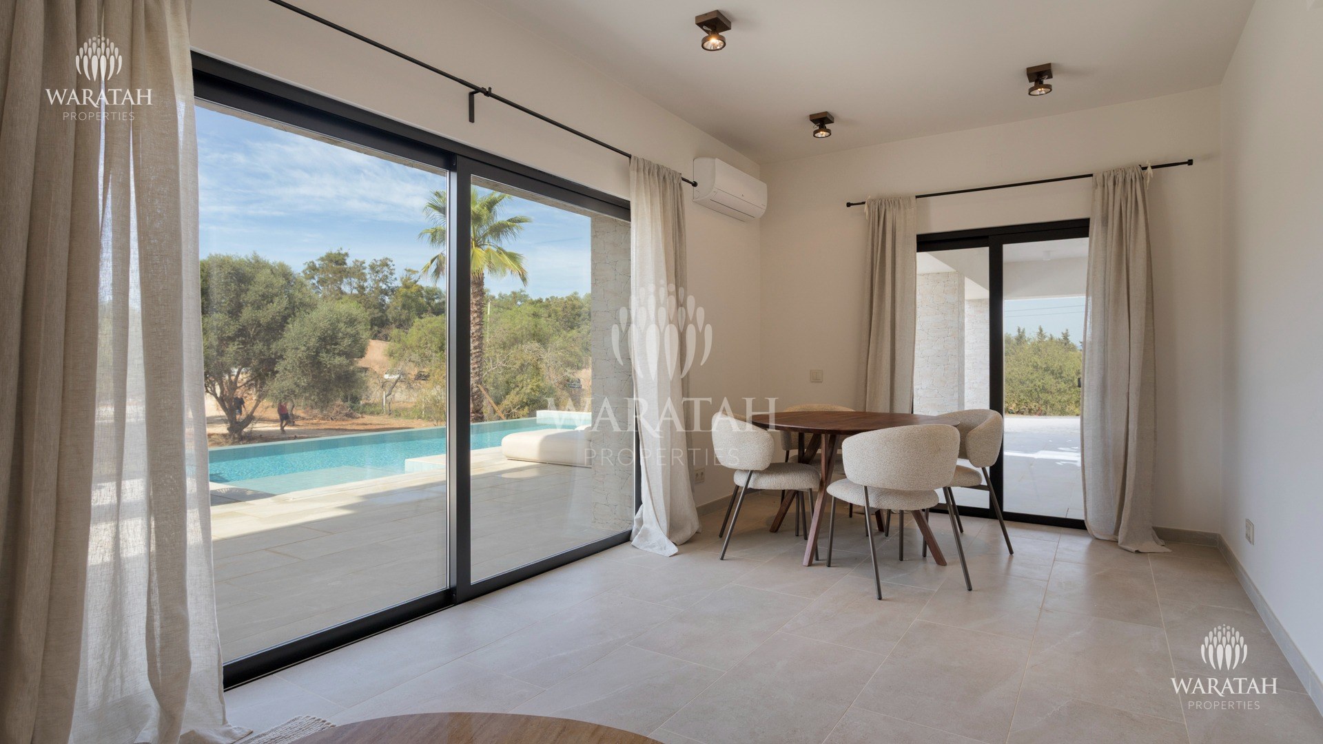 SWM 019 Dining Room 2 Villa Aurea Ferragudo Waratah Properties