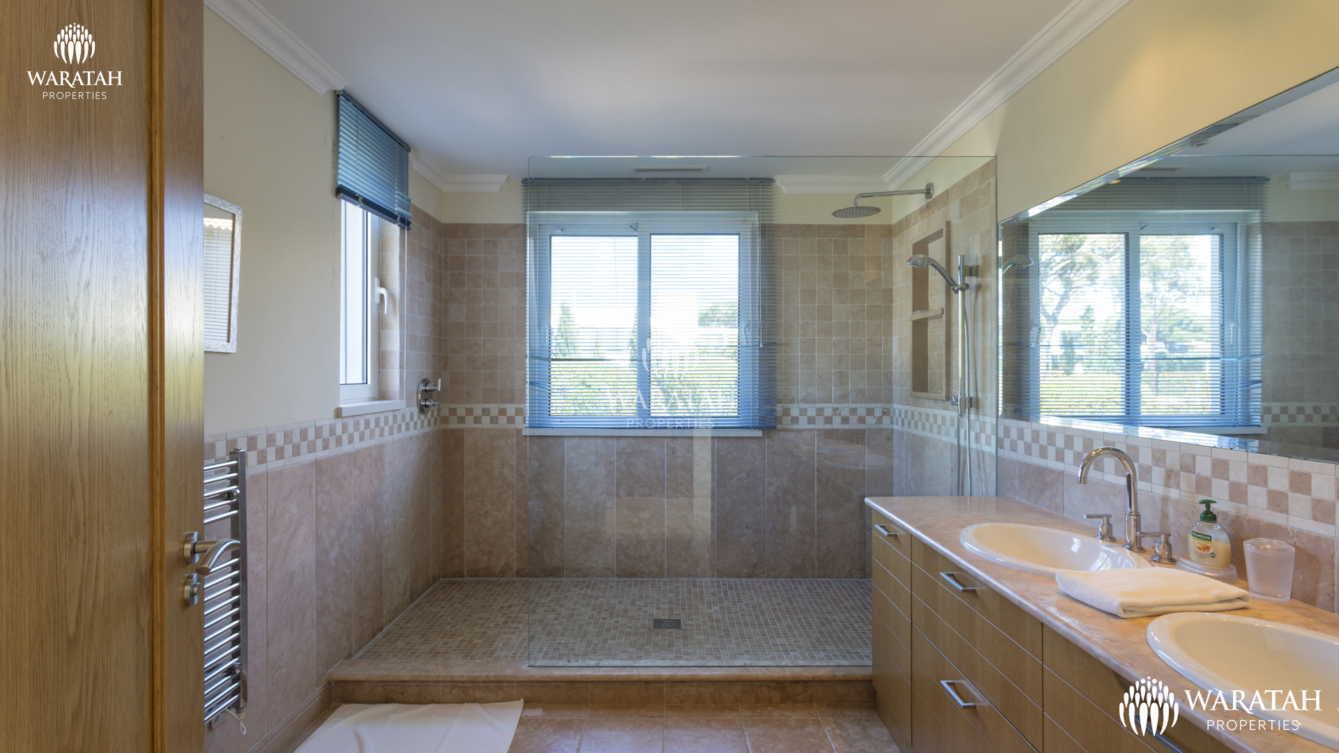 Villa Calix WP (30 De 45)