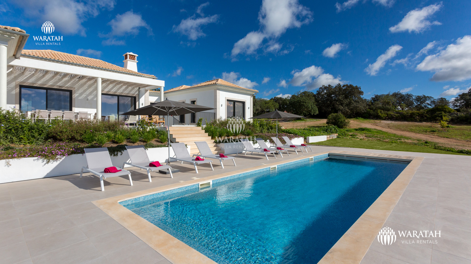 Villa Humberto (13 De 39)